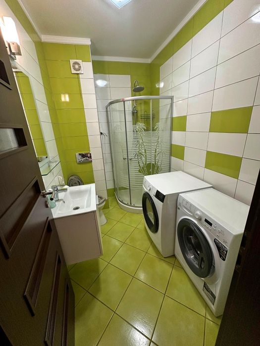 Apartament decomandat cu 2 camere de închiriat