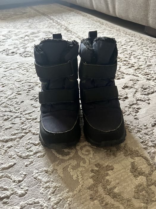 Продам детские зимние сапоги