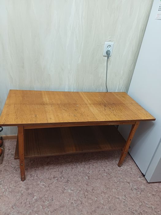 Продам журнальный столик