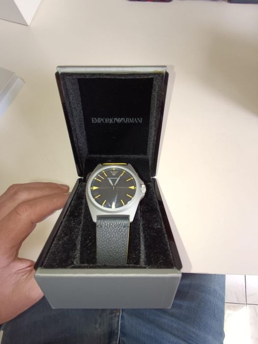 Vand ceas Barbatesc Emporio Armani