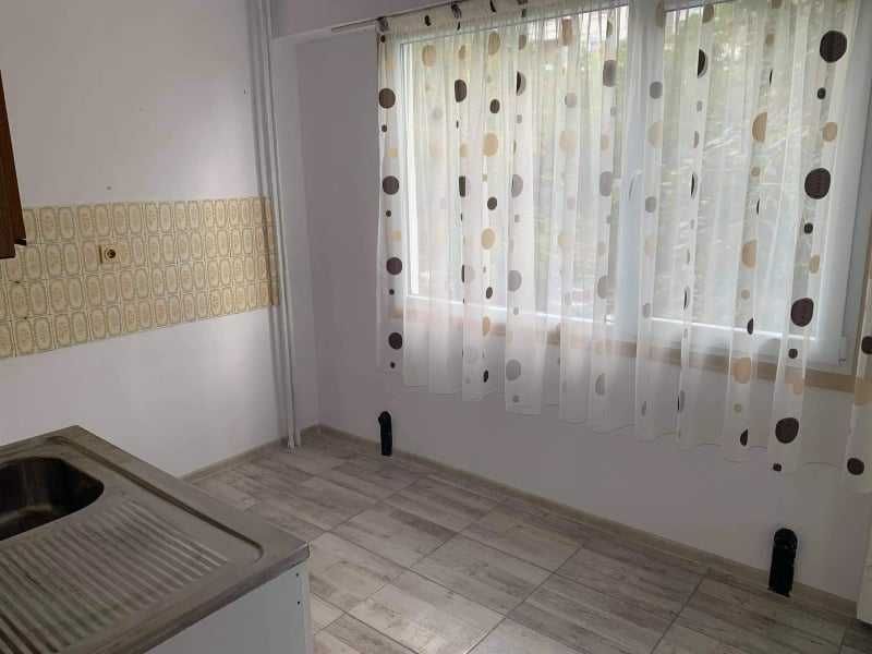 Дава се под наем Тристаен апартамент в Пловдив, Изгрев - 82 кв.м за 341.7 € - Снимка #4