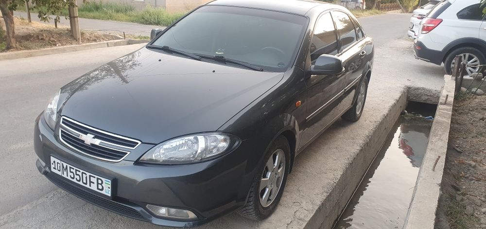 Жентра Chevrolet