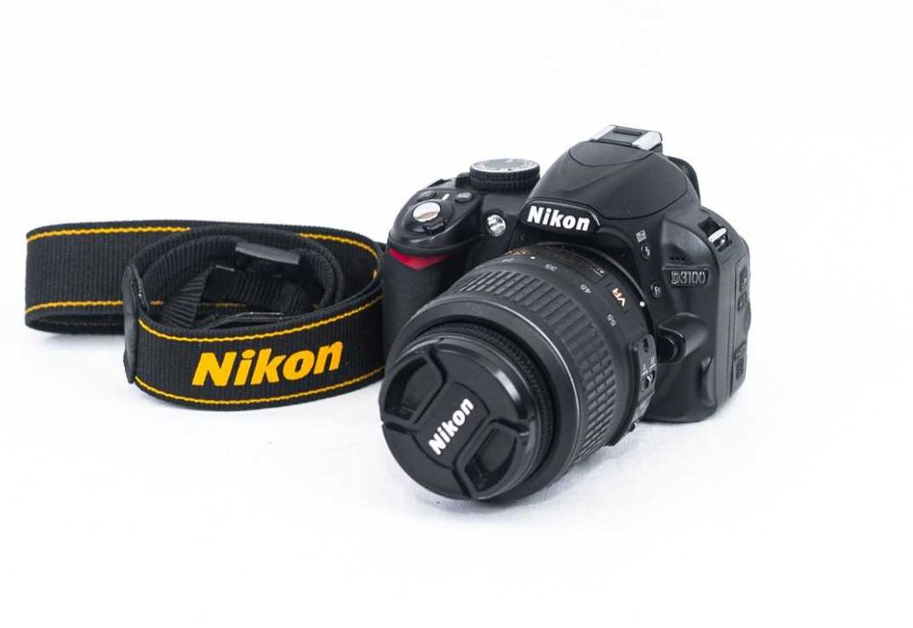 Nikon D3100 kit + obiectiv 18-55mm - 18.000 de cadre - aparat foto DSLR