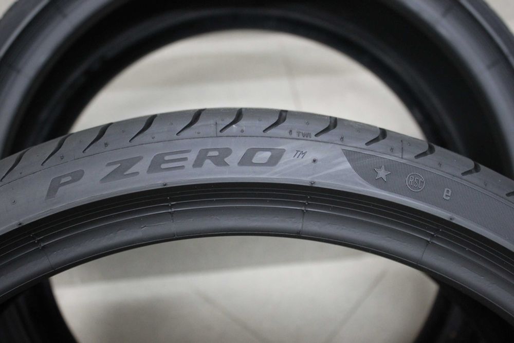 245/30-19 Pirelli Run Flat