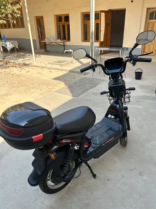 Elektroskuter DEMANSH