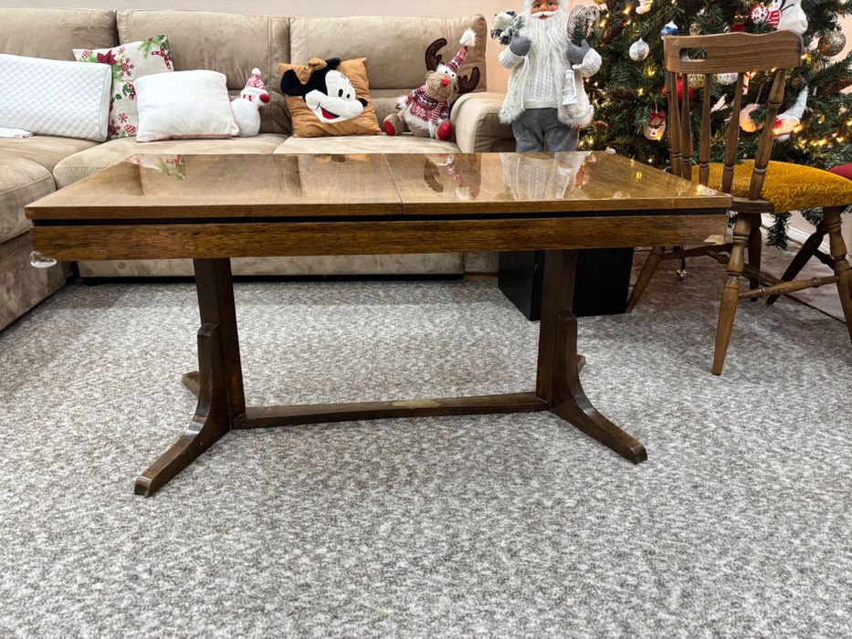 Разтегателна Холна маса от дърво