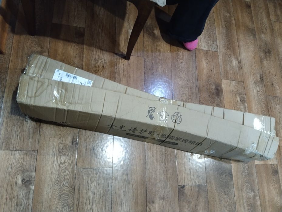 Продам люстра, светильник новая