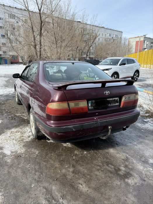 Продам тойота карину