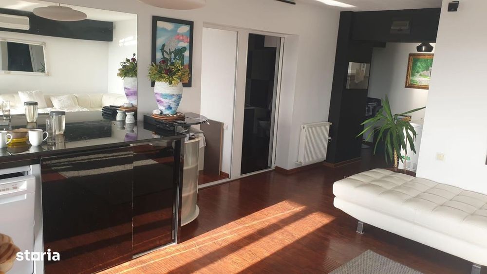 De vanzare 3 camere, zona ultracentrala, complet mobilat și utilat