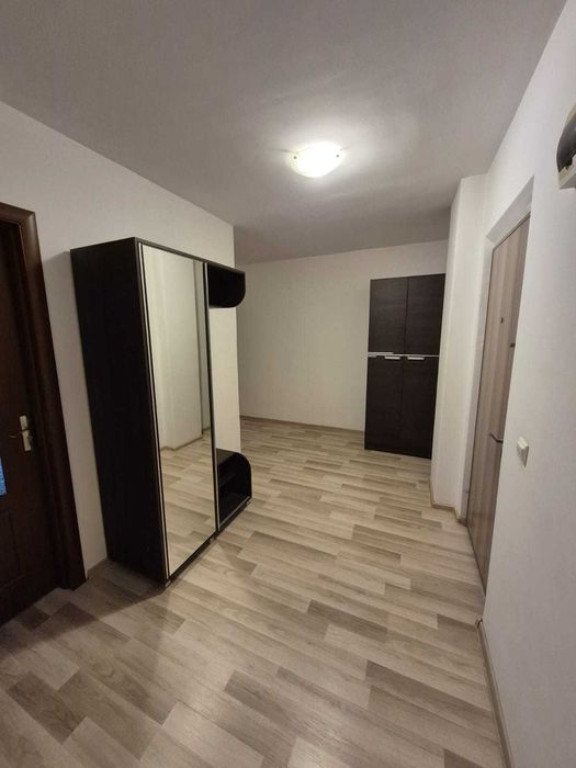 Inchiriez apartament cu 2 camere, Brasov, zona centrala