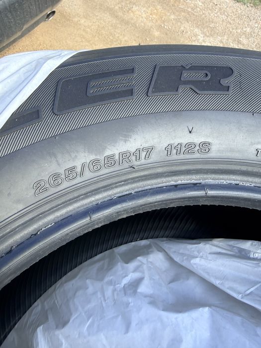 Продам комплект шин Bridgestone 265/65 R17