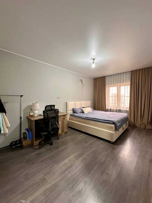 Срочно продается 4 комнатная квартира на Карасу-6 Авайхон