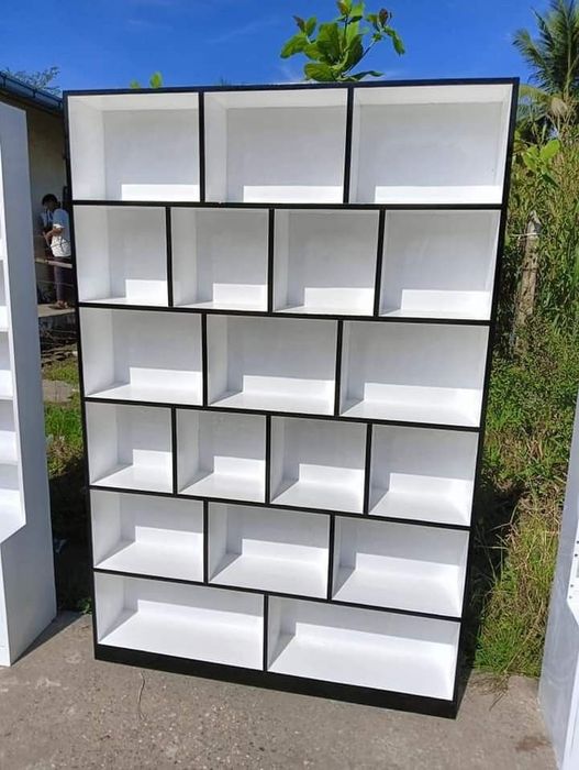 Magazin va savdo nuqtalari uchun mebel polka stellaj vitrina  stilaj