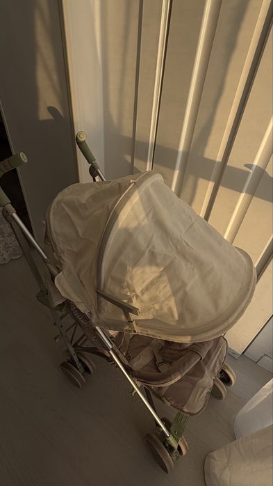Продам прогулочную коляску
