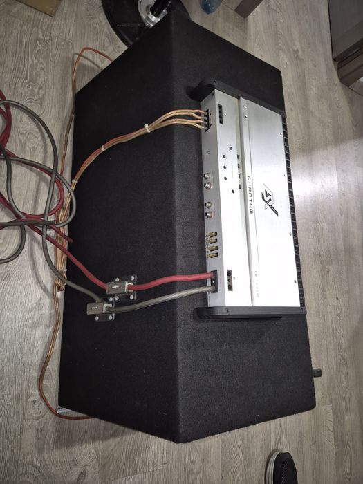 Boxe auto Gladen cu amplificator QuantumQE9002