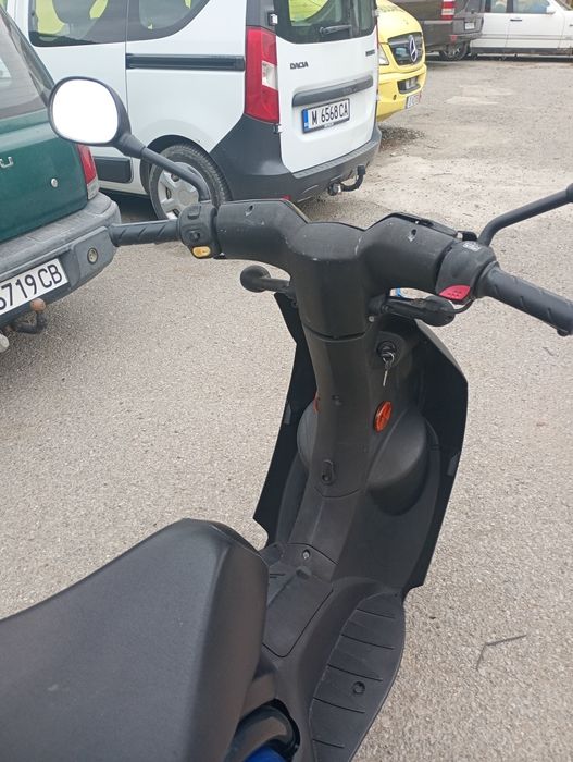 Peugeot скутер ..