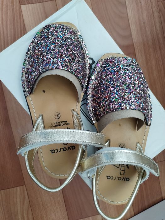 Сандали кожанные