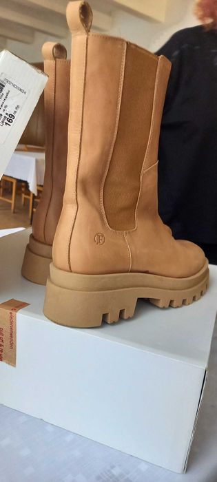 Бота естествена кожа