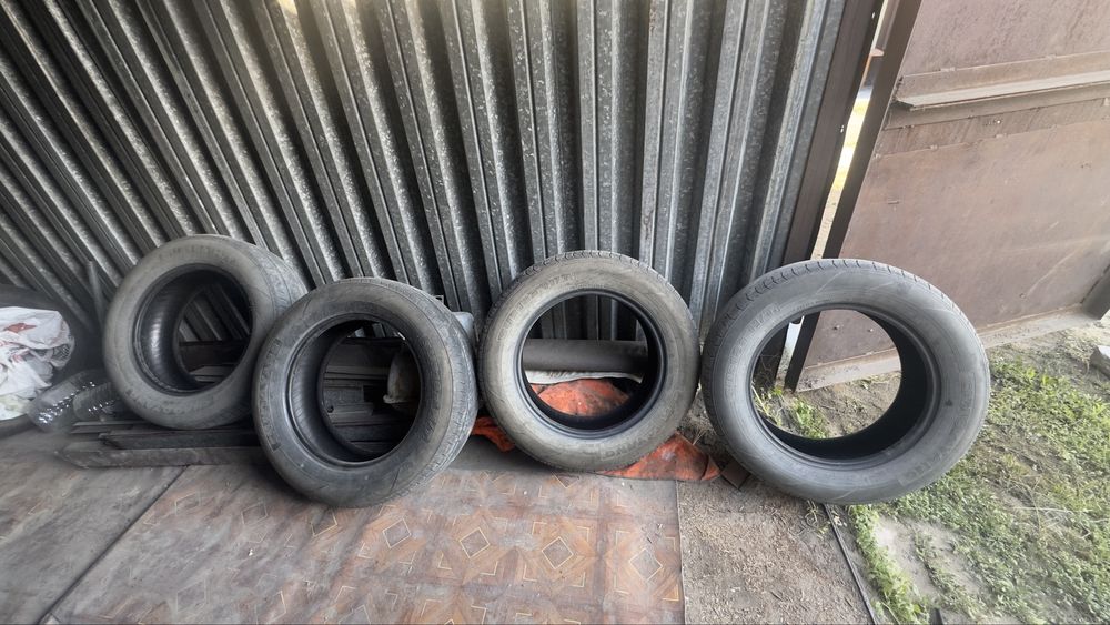 Шины 225/65 R17.