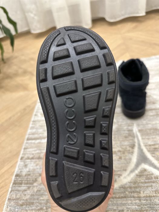 Продам детские ботинки Ecco