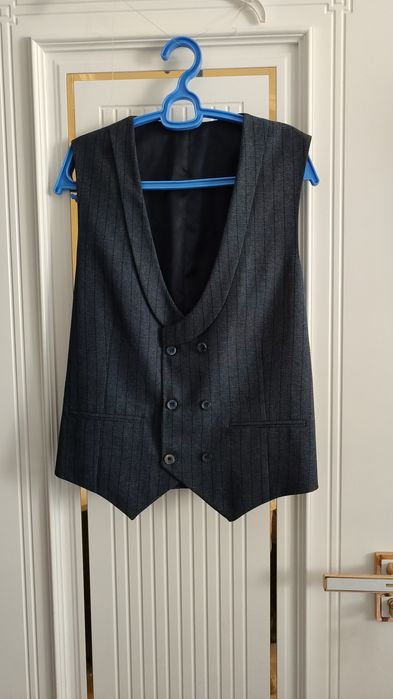 Мужские костюмы новые