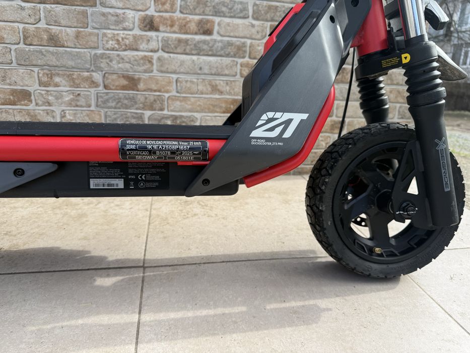 Електрически скутер SEGWAY  ZT3 PRO чисто нов