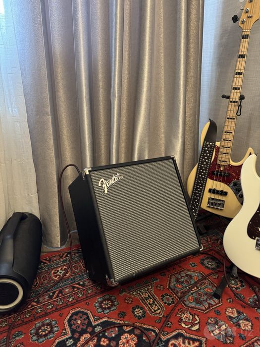 Басовый комбоусилитель Fender Rumble 40