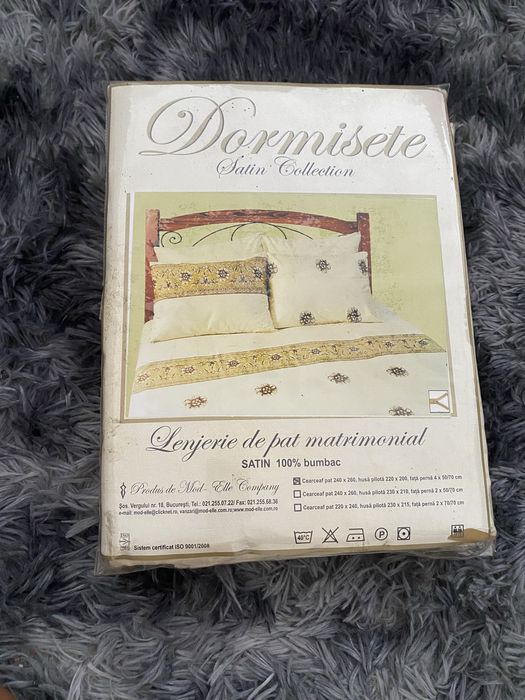 Set lenjerie de pat