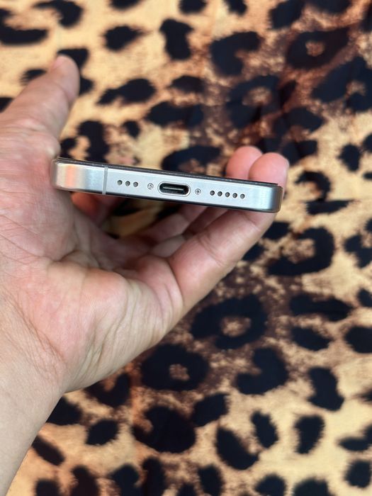 Iphone 15 pro 128 gb