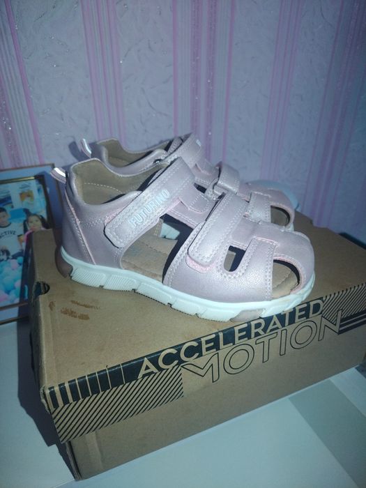 Продам детскую обувь