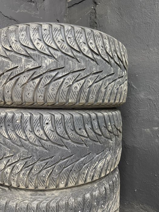 Продам Yokohama 245/40 R18 Ice Guard