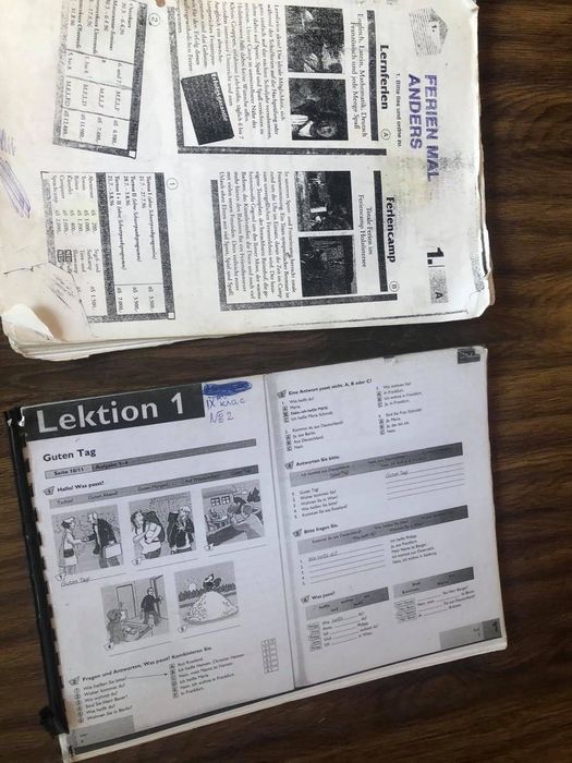 Учебници и речници по английски, немски и гръцки език.