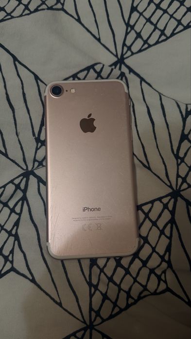 Айфон 7  64 гб продам