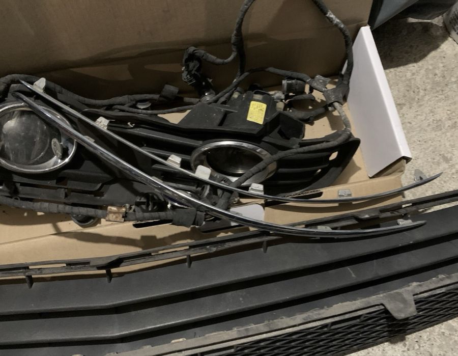 Решетки, лайсни,капачки и други за mercedes w204 c class