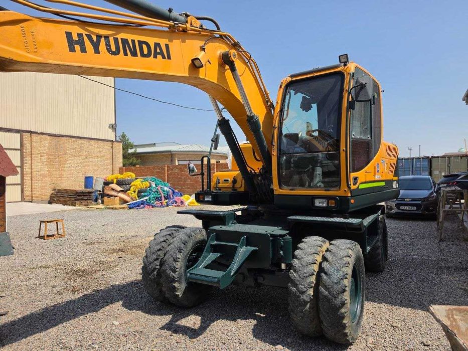 Продается Hyundai ROBEX 140W