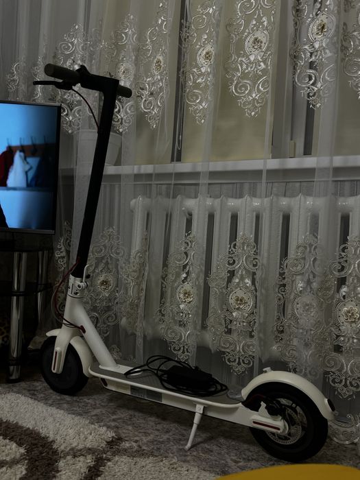 Электросамокат, Xiaomi Mi Original.
