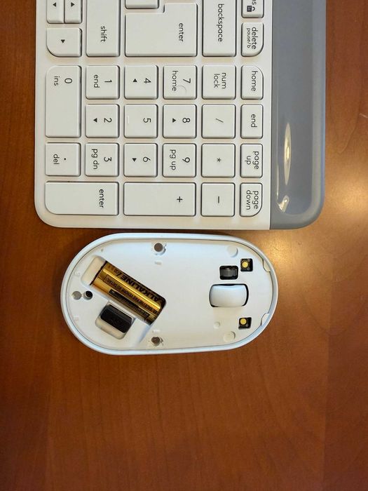 Безжична клавиатура и мишка комплект - Logitech MK470