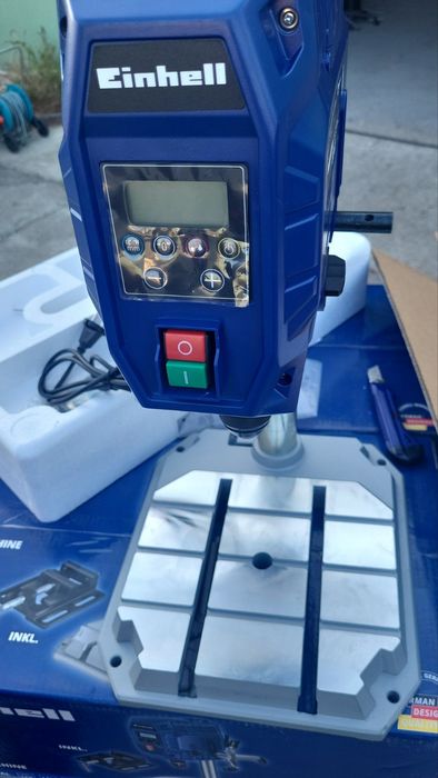 Einhell BT-TB 13 E дигитална колонна бормашина с менгеме