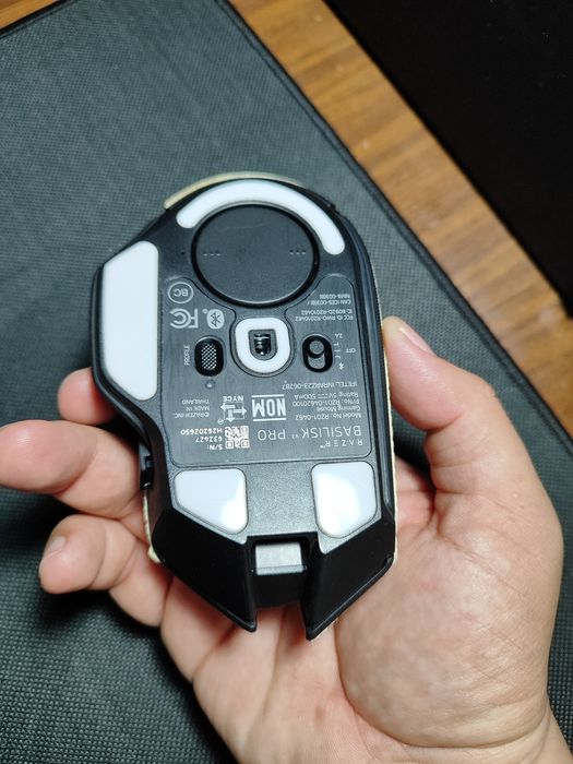Razer Basilisk v3 pro 30DPI  sotiladi