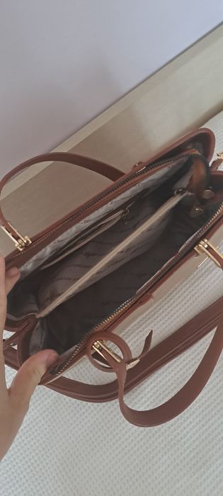 Елегантна кафява дамска чанта
