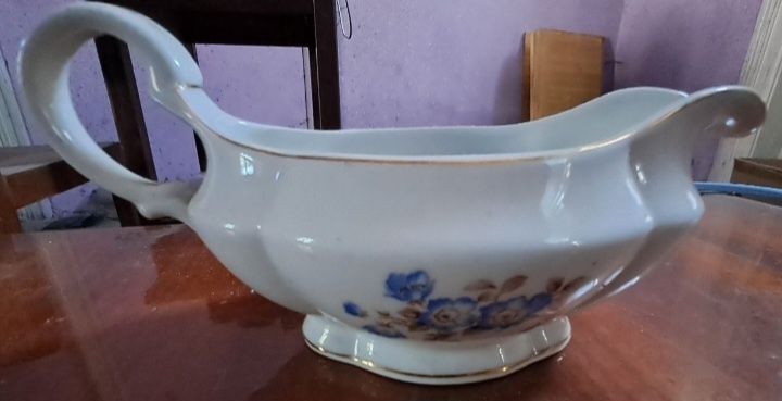 Vas ceramic alb  elegant