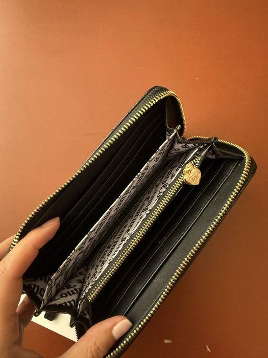 Нови, оригинални портмонета Juicy Couture