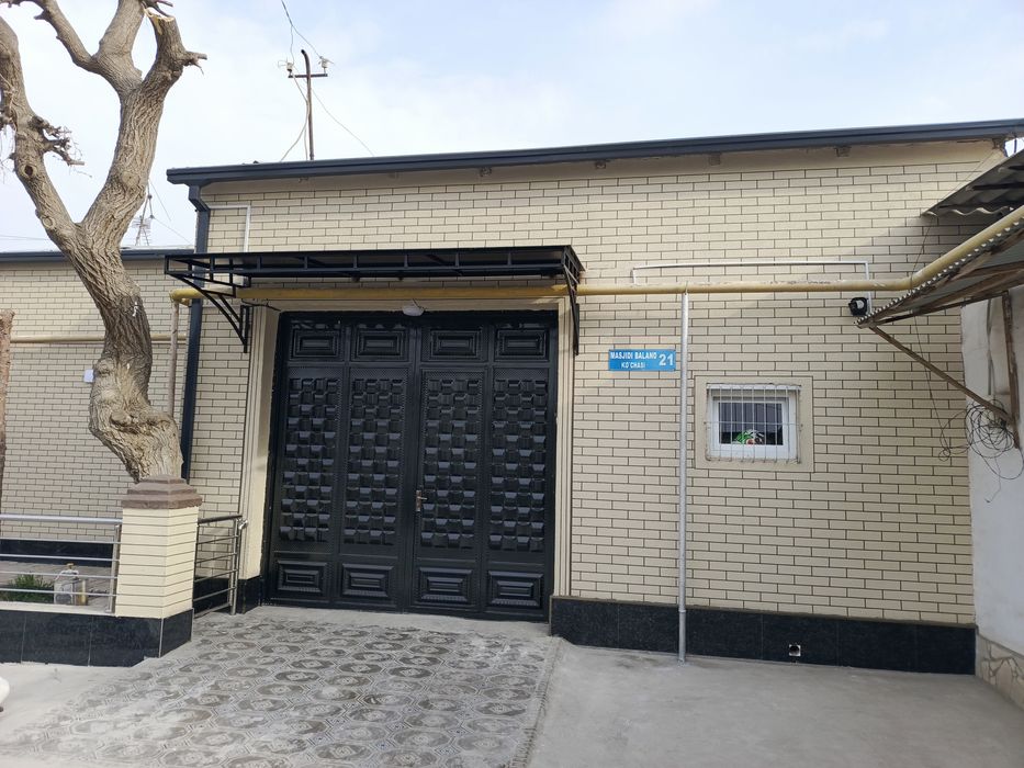 Uchaska 3 sotix, 5 ta xona bor