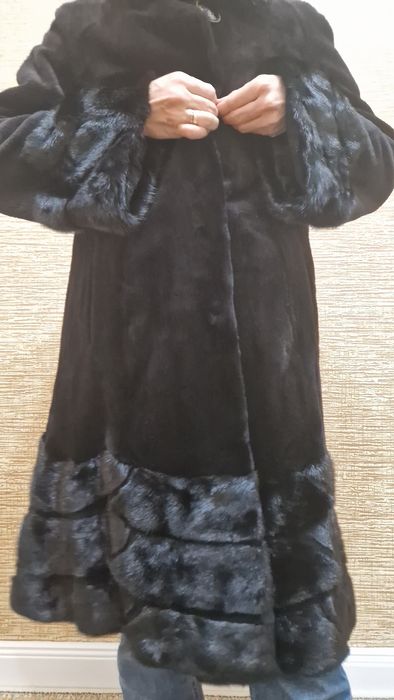 Продам норковую шубу
