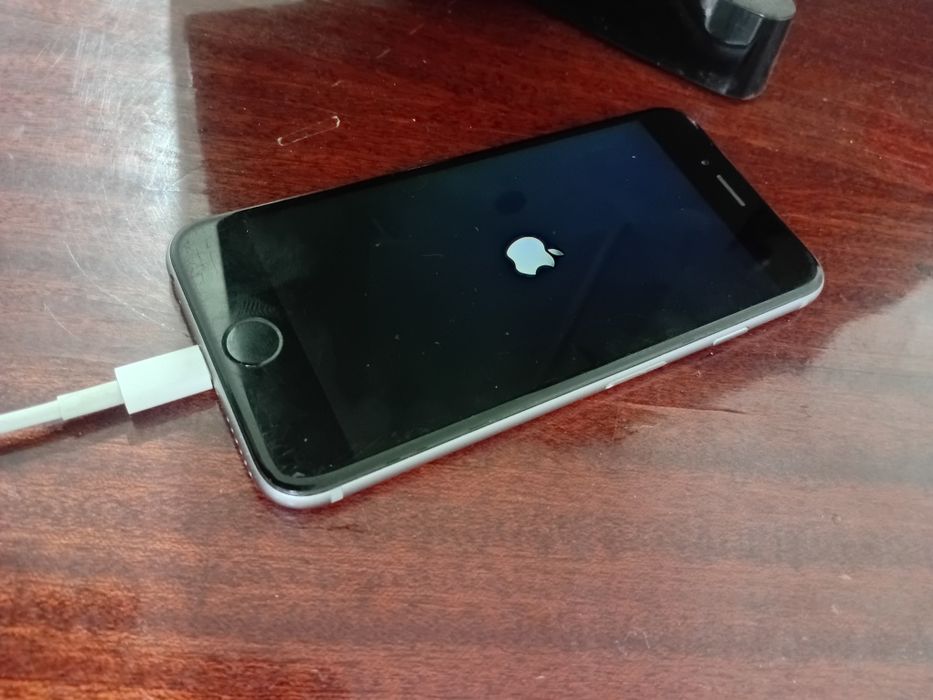 iPhone 6 2 ta  64,16 gb
