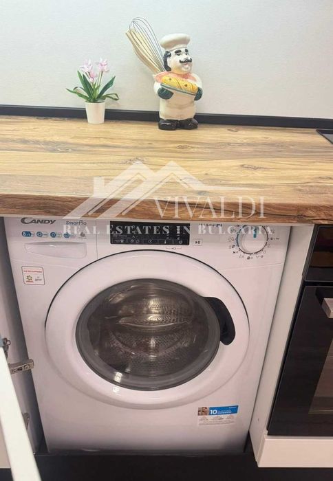 Продава се Двустаен апартамент в Варна, Център - 35 кв.м за 3715 €/кв.м - Снимка #5