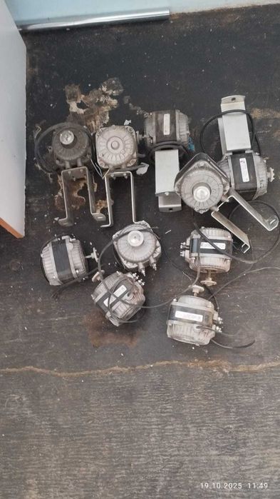 Мотор ветилятора холодильника