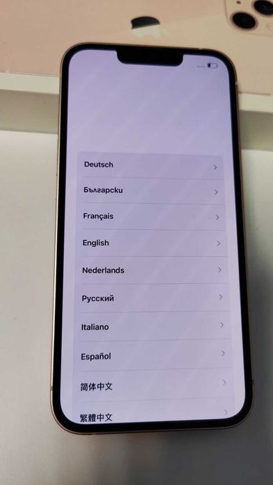iPhone 13 128GB - страхотен