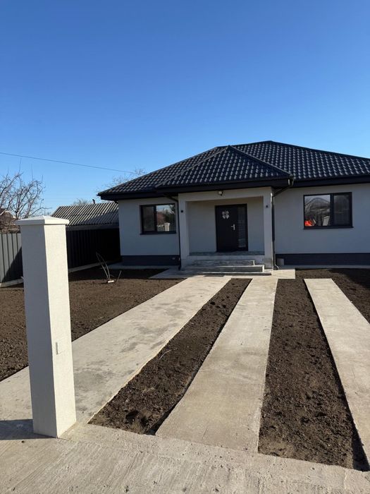 Casa Vanduta Din Faza La Rosu