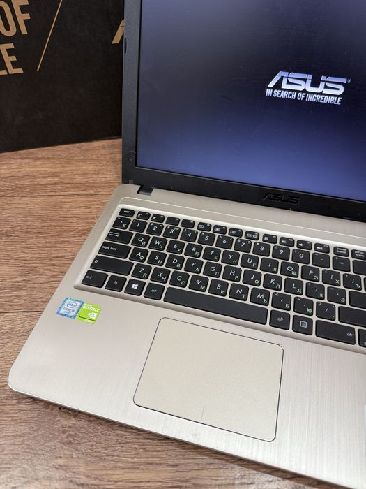 Ноутбук Asus полный комплект